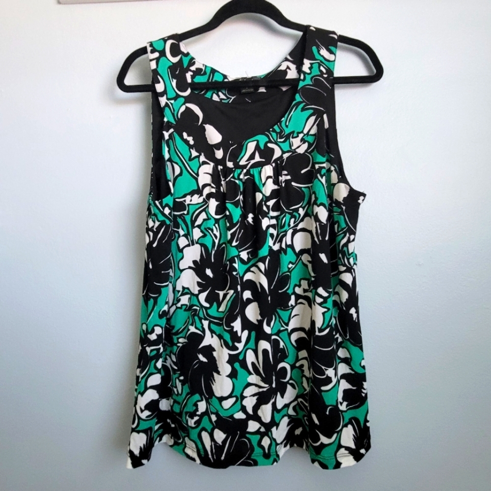 Flower Sleeveless Blouse